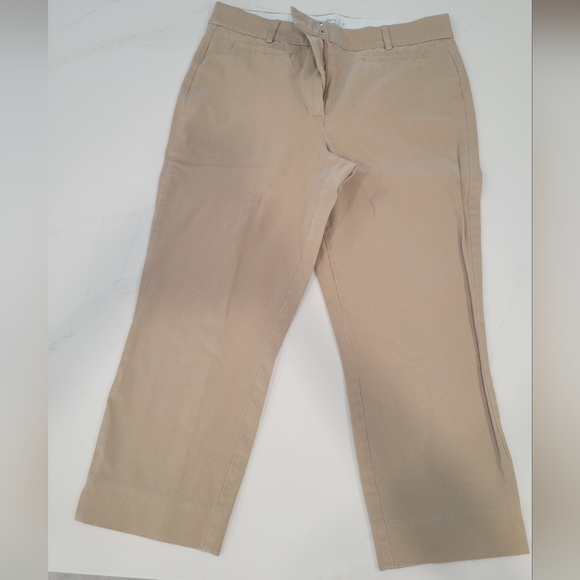Ricki's Capris - Picture 1 of 4